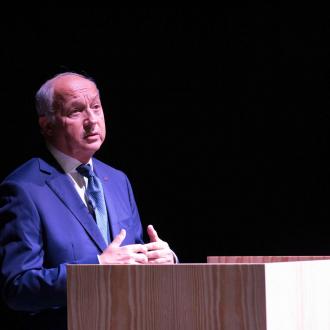 Venue de Laurent Fabius sur le campus de Paris-Saclay